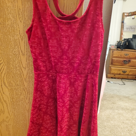 Bundle only Candies red velvet cross back dress - Picture 5 of 5